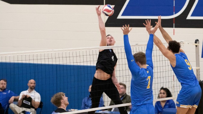 Daemen opposite named Independent Teams Player of Week - Off the Block